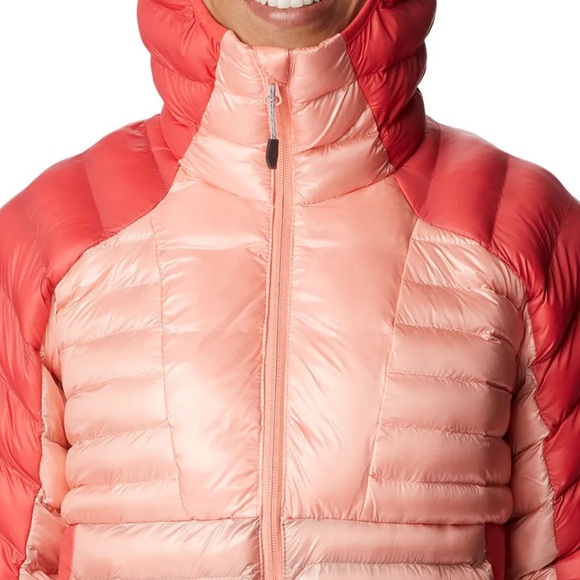 NWT Labyrinth Loop Hooded Jacket 879
Color Coral Reef Red Hibiscus
Size: Med. - Picture 4 of 7